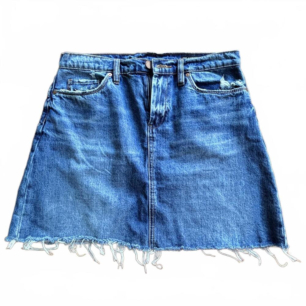 [BLANKNYC] Distressed Raw-Hem‎ Denim Mini Skirt with Zip Fly – Size 28